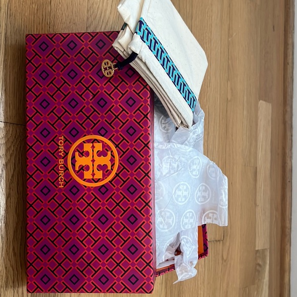 Tory Burch Shoes - Tory Burch jelly slides